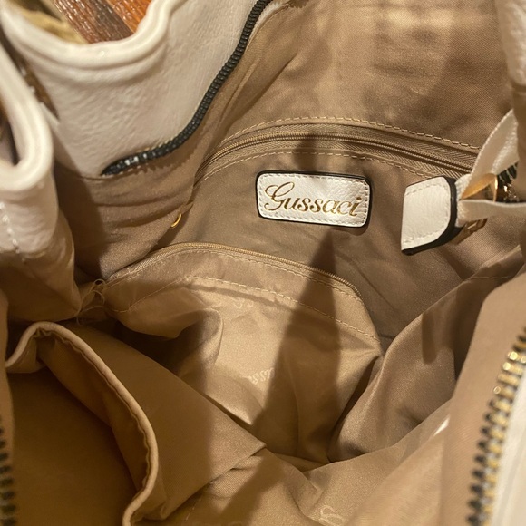 GUSSACI collection, beautiful purse bag. Large white with multiple zippers. - Picture 13 of 16